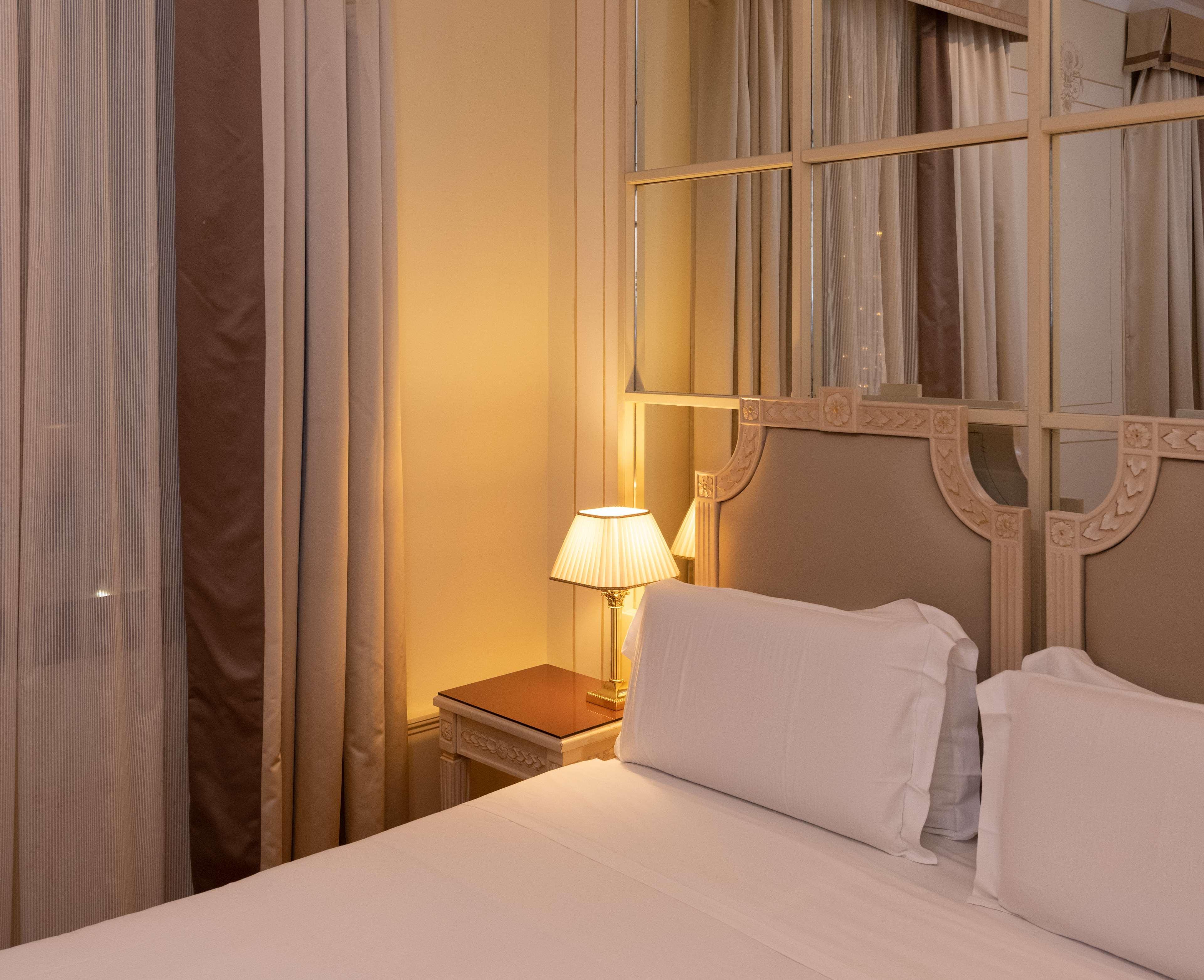 Radisson Blu Ghr 4*